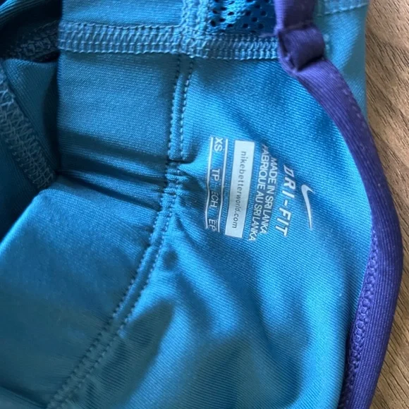 Ladies Nike XS Tank Top - Excellent Used Condition - Picture 3 of 3